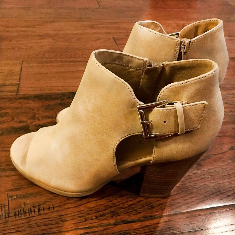 Peep Toe Booties; Size 7 (2 available)